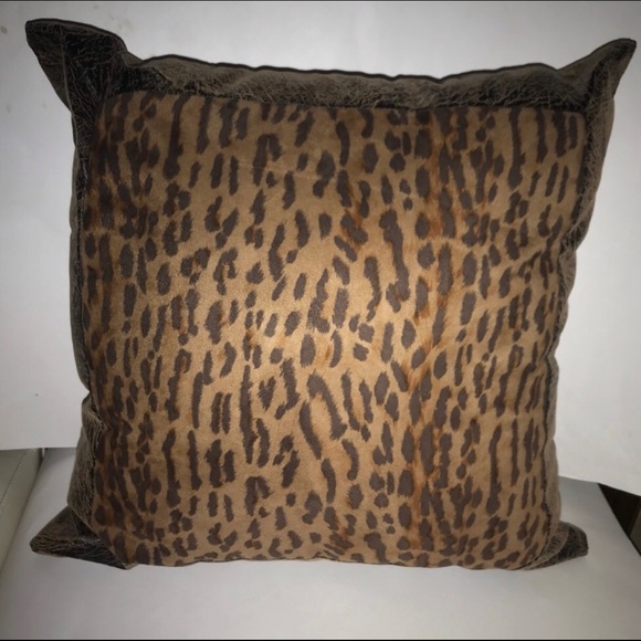 New Reversible Newport Pillow Pattern “Congo” USA